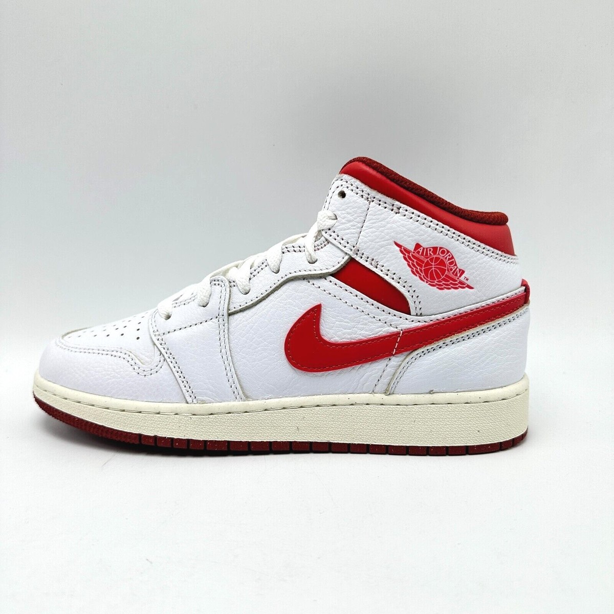 靴 31 Nike Air Jordan 1 Mid SE \"Dune Jordan 1 Mid “SE” Dune Red - On Feet - YouTube
