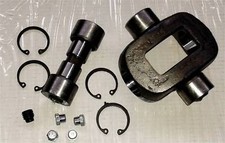 Kreuzgelenk Gelenkkreuz Universal Joint Allradwelle KRAMER Lader 312 SL 312SL