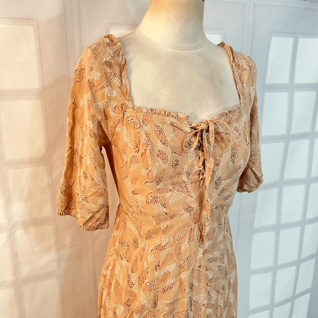 Sincerely Jules peachy floral smocked puff sleeve lace up midi dress | eBay Sincerely Jules peachy floral smocked puff sleeve lace up midi dress | eBay