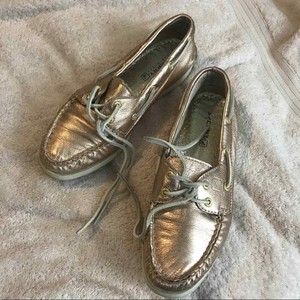 rose gold boat shoes