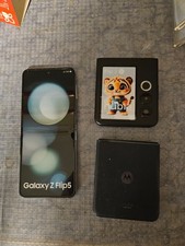 Samsung Galaxy Z Fold5 + MOTOROLA RAZR + NUBIA FLIP Mockup da esposizione