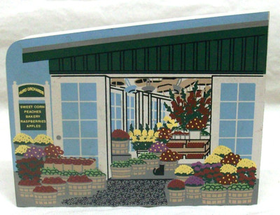 2000 ''Hurd Orchards'' Holley, NY Shelf Sitter Signed By Amy & Susan (Cat's Meow)