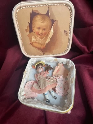 poupée ancienne porcelaine mignonnette 19 eme - Photo 1/4