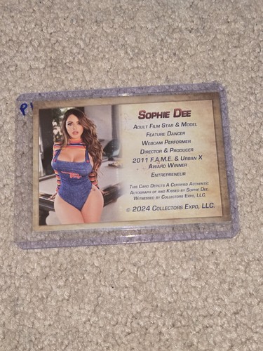 Sophie Dee Autograph Signed Kiss Card Collectors Expo Model #19 - Picture 2 of 2