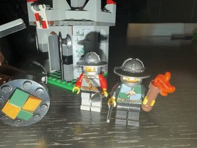 LEGO Kingdoms Outpost Attack (7948) &ndash; 100% Complete w/ Instructions