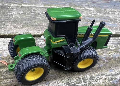 ERTL 1:64 Scale DieCast John Deere 9620 Tractor 4WD Articulated Model G0519YL00 - Picture 2 of 4