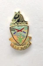 Vintage USAMM Armored Calvary Regiment Unit Crest Allons Gold Toned Tie Hat Pin