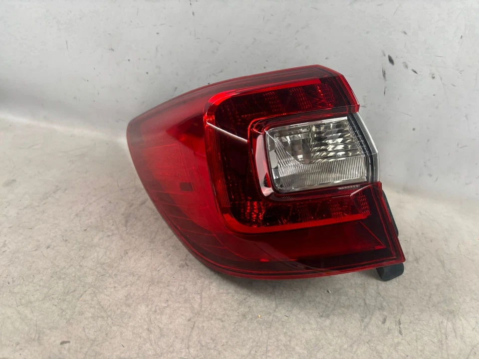 Conjunto de luz trasera Subaru Outback 2015-2019 fabricante original lado derecho del pasajero 946 074 Foto 3 de 4