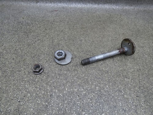 Schraube für Querlenker vorne 94Tkm Toyota Land Cruiser 2.8D J15 17.1780.198