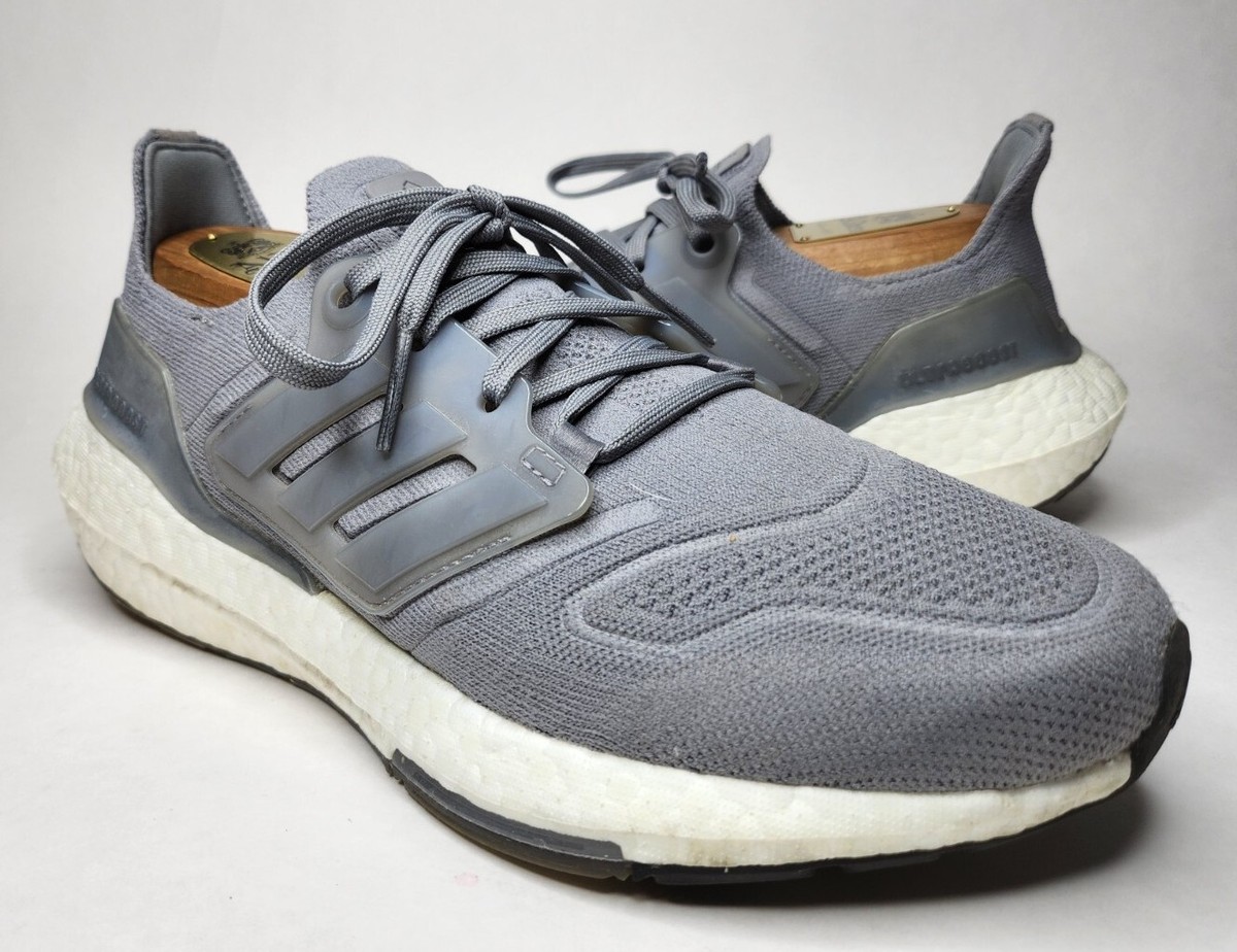 Adidas UltraBoost 22 Shoes Mens Size 13 Gray Running Sneakers Gym GX5460 Adidas UltraBoost 22 Gray White Training Running Shoes  main image 4