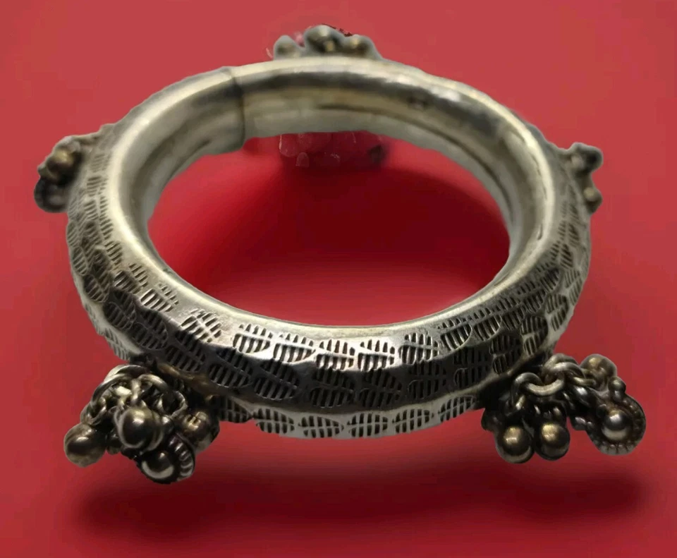 Bracciale Argento tibetano donna. Fisso non apribile diametro interno 6cm. - Immagine 2 di 4