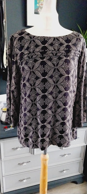 TOAST Top loose fit long sleeve black white sz 14