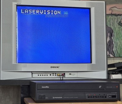 Pioneer LD-V2000 Laservision Laser Disc Player For Parts NO REMOTE READ 