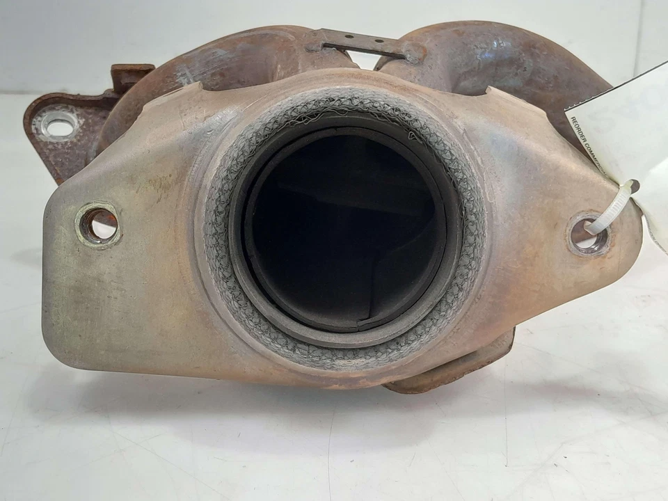 Nissan 1.6L Engine Exhaust Manifold - Fits Versa Micra OEM 140023HC0A - Image 4 of 4