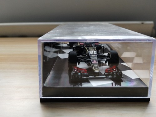 Minichamps 2015 Romain Grosjean Lotus E23 Hybrid 3rd Place Belgium GP Limited Ed - Picture 2 of 13