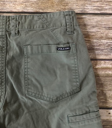 Volcom Youth True To This Shorts Sz 10 Sage Green Flat Front Cotton Blend Chino - Picture 5 of 8