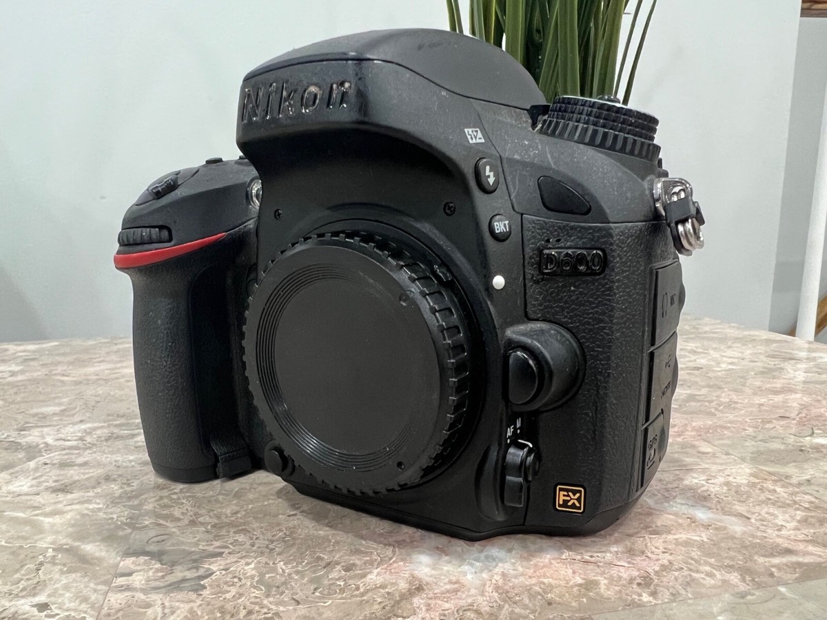 Nikon D600 24.3 MP Digital SLR Camera (Body Only)-Shutter Count