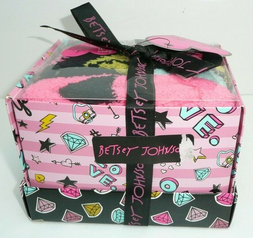 Betsey Johnson Cozy Socks 3 Pack Fuzzy Christmas Novelty Gift Love Diamond Women - 第 4/4 張圖片