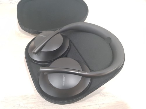Bose Noise Cancelling 700 Over-Ear Wireless Headphones NC700 Black 794297-0100 - Picture 12 of 19
