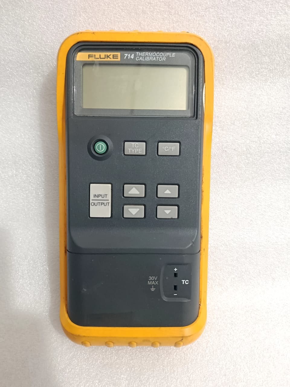 FLUKE 714 THERMOCOUPLE CALIBRATOR Fast Shipping