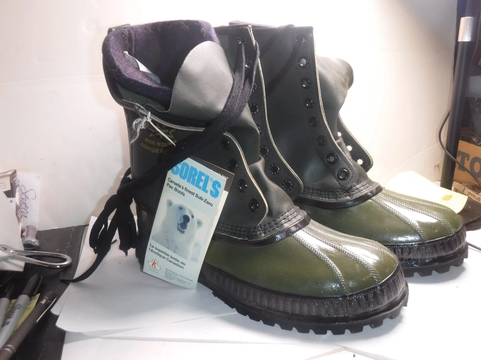 New! Sorel Kaufman 1970s Boots Made in Canada Bushcraft Hunting Snow Mark V NOS
Opens in a new windo