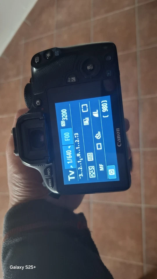 Canon EOS 100D, foto 1 di 4