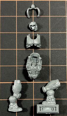 Corps Van Saar Pour Necromunda / Warhammer 40K - Pièces De Rechange (bits) Réf. 17-18-40-41-42-43 - Occasion Comme Neuf