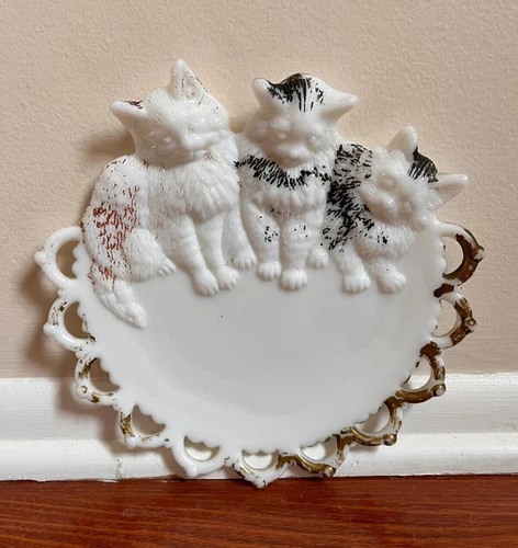 Antique Vintage 3 Kittens Cats Decorative Plate Milk Glass 8" Brown Black Gold