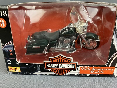 Maisto Harley Davidson FLHT Electra Glide 1/18 Scale RARE Green