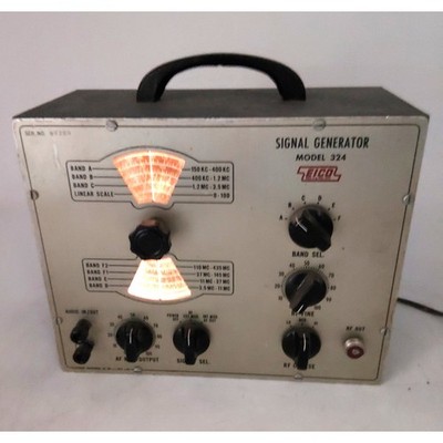 Eico Model 324 Signal Generator - Powers On