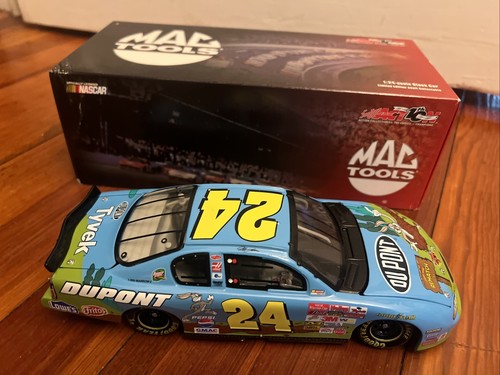 Jeff Gordon #24 Looney Tunes Rematch 2002 Mac Tools RARE Diecast Car