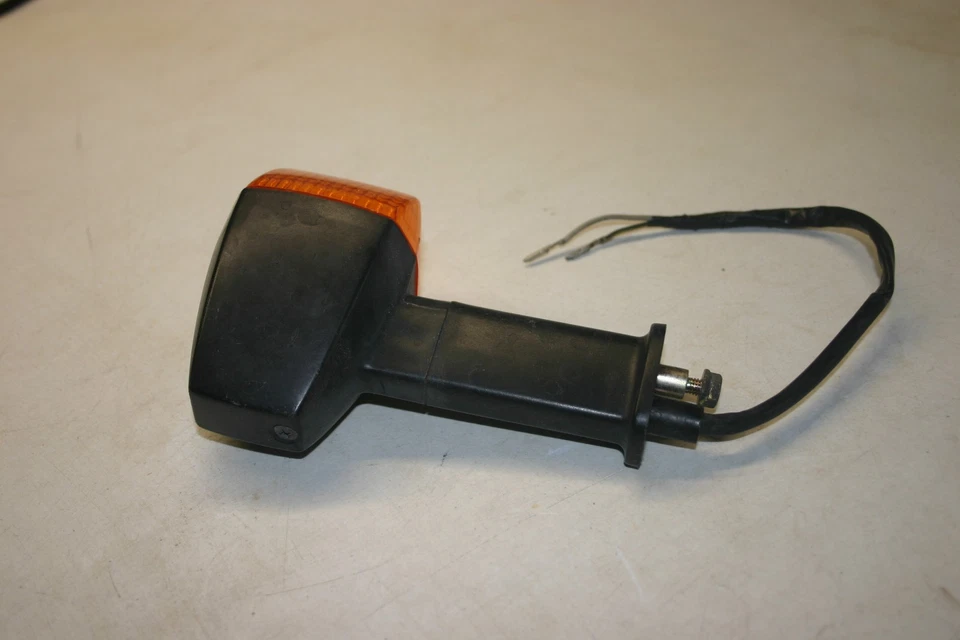 '87 Kawasaki Ninja ZX600R RIGHT Rear Turn Signal/Blinker/Turn Indicator - Изображение 2 из 2