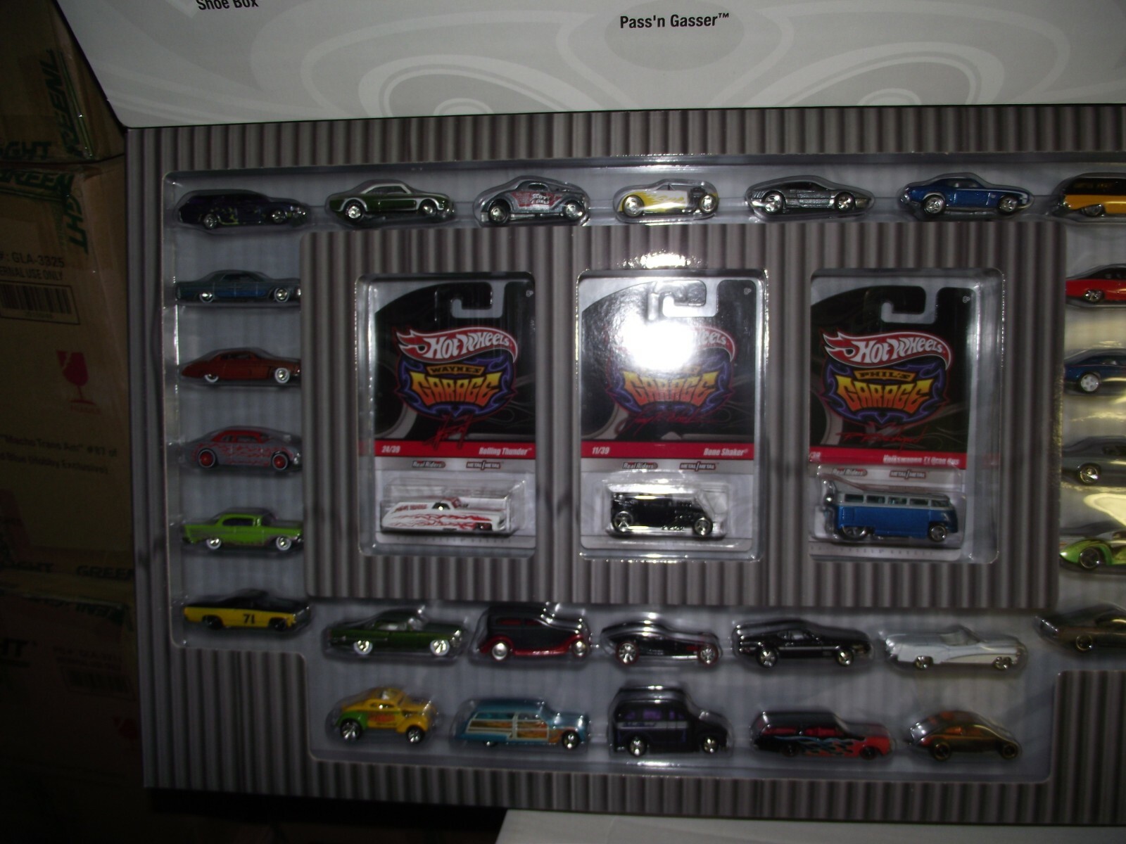 hot wheels garage 30 car set