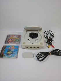 SEGA Dreamcast Console Lot, 5 Controllers, Memory Card, Light Gun, Casting Rod