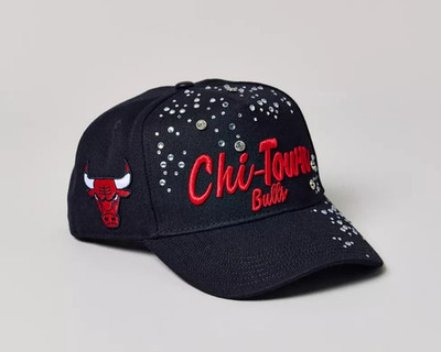 NBA Pro Standard Chicago Bulls Rhinestone Snapback Cap