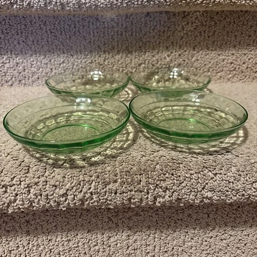 4 Vintage Green Depression Glass Fruit/Berry Cereal Salad Bowls 5 1/2” Very Good