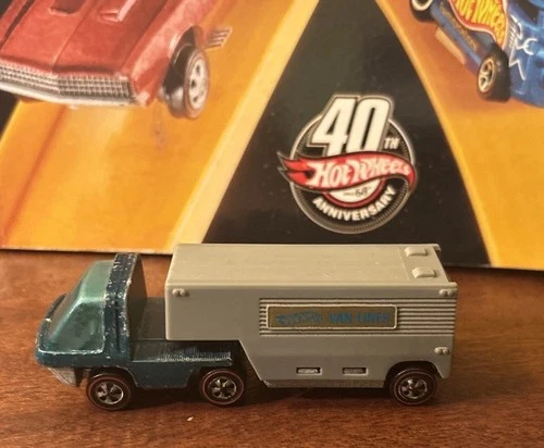 Hot Wheels Redline Heavyweights 1969 Aqua/Gray Moving Van (HK), Dark Interior