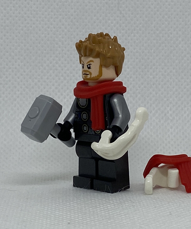 NEW LEGO Marvel Avengers Thor Scarf Advent 76196 Minifigure Mini