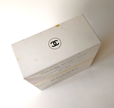 CHANEL No 22 Luxury Bath Powder (5 oz/142 g) Vintage, New CHANEL No 22 Luxury Bath Powder (5 oz/142 g) Vintage, New