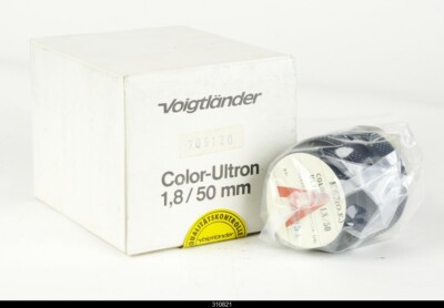NEW in BOX Lens Voigtlander Color Ultron 1.8/50mm for Rollei NEW in BOX Lens Voigtlander Color Ultron 1.8/50mm for Rollei