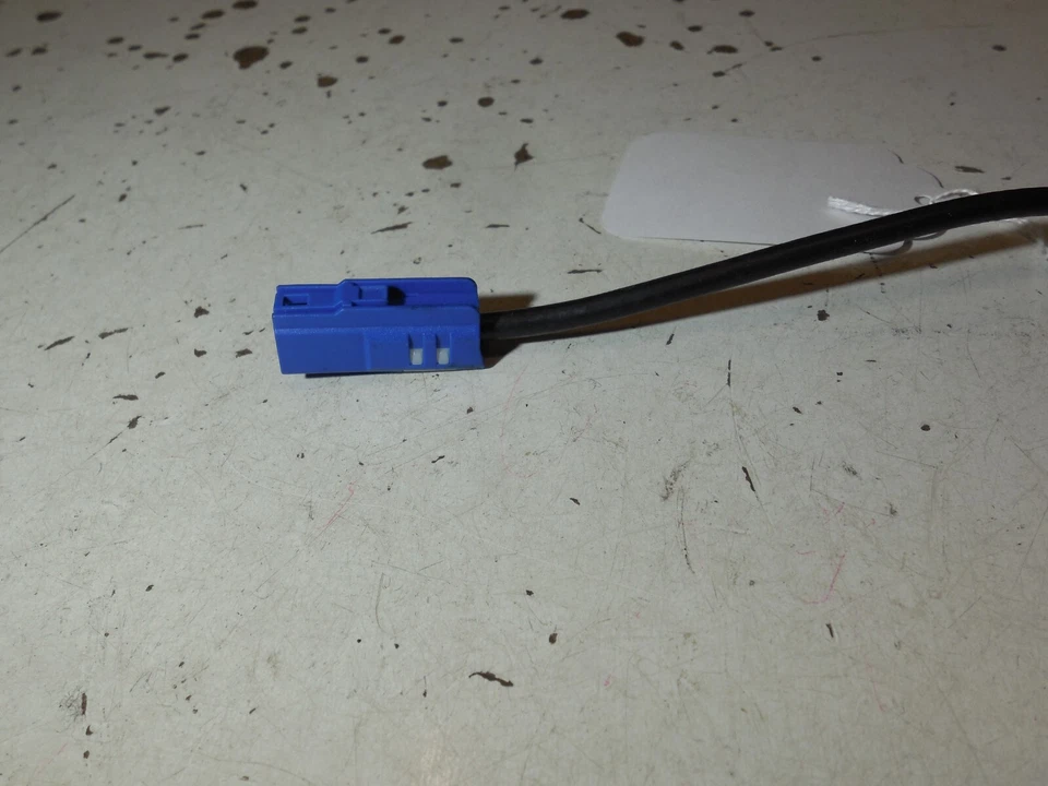 Conector de telar de cableado estéreo de 1 puerto enchufe azul 723-744 07-10 Mercedes Benz CLS550 Foto 3 de 4