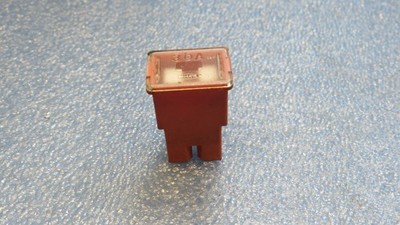Toyota Celica Corolla / Mazda 323 323F 626 - Fuse Pacific 30A 32V // Pink
