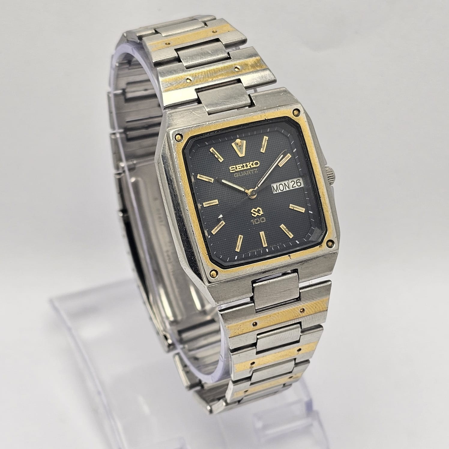 SEIKO SQ 100 QUARTZ 8123-5040 DAY/DATE VINTAGE MEN’S WATCH image 3