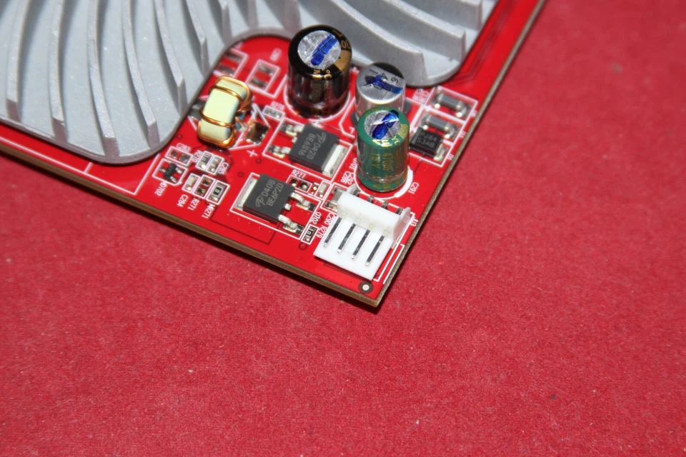 Sapphire ATI Radeon X1600 PRO ADV, 512MB DDR2. AGP Graphics Card (87-3C85-S3-SA) - Image 4 of 4