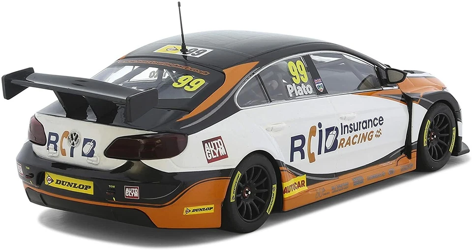 Scalextric C3737, BTCC Volkswagen Passat - Jason Plato, Brands Hatch 2015, 1:32 - Image 4 of 4