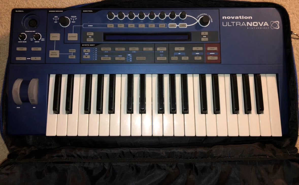 NOVATION ULTRANOVA Synthesizer Vocoder Synth 37-key Keyboard with Bag Case