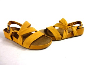 unisa shoes and accessories