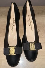$280 Salvatore Ferragamo Flats Black Leather Low Heel Dress Gold Logo 8 2A