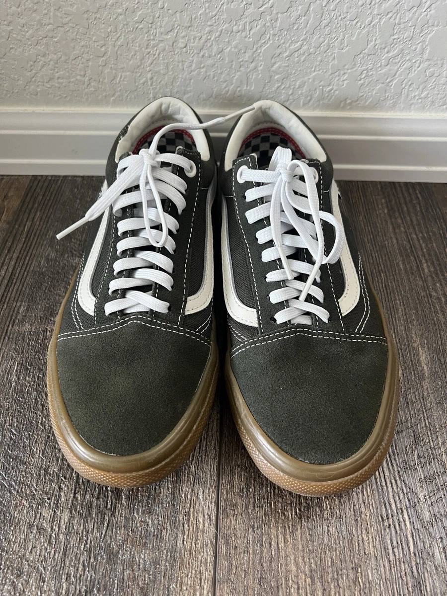 Vans Old Skool Sneakers - Forest Green and White with Gum Sole 8 pop cush Skate Old Skool 36+ Shoes in Green| Vans UK main image 2