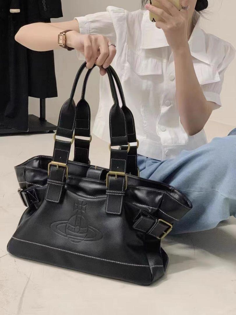 Vivienne Westwood Accord Tote Bag Orb Embossed Black Women's Vivienne Westwood Accord Tote Bag Orb Embossed Black Women's